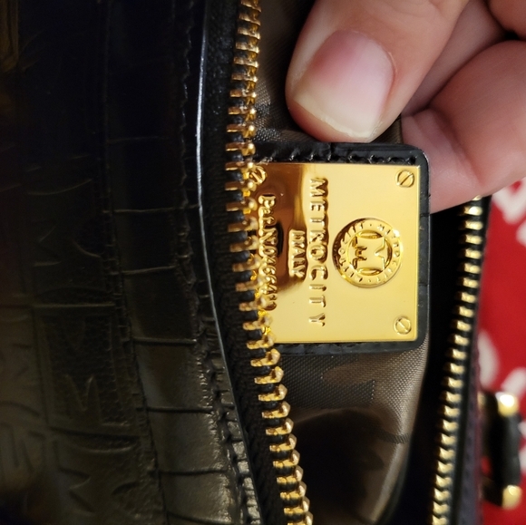 Metro City Doctor's Bag - Picture 6 of 7